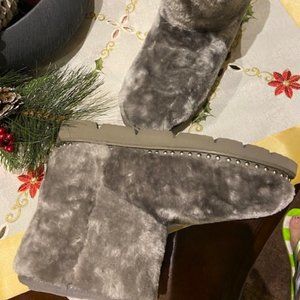 New Steve Madden Fur shoes,grayish with silver buttons, fall,winter&spring shoes